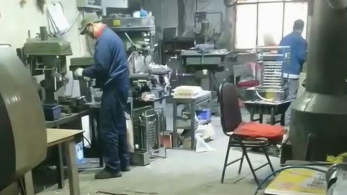 原來豪車背后的維修廠是這樣的,里面的工具多到數不過來,一般人不敢進